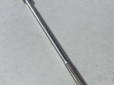 Great Neck BB18 18" Long 1/2" Drive CR-V Breaker