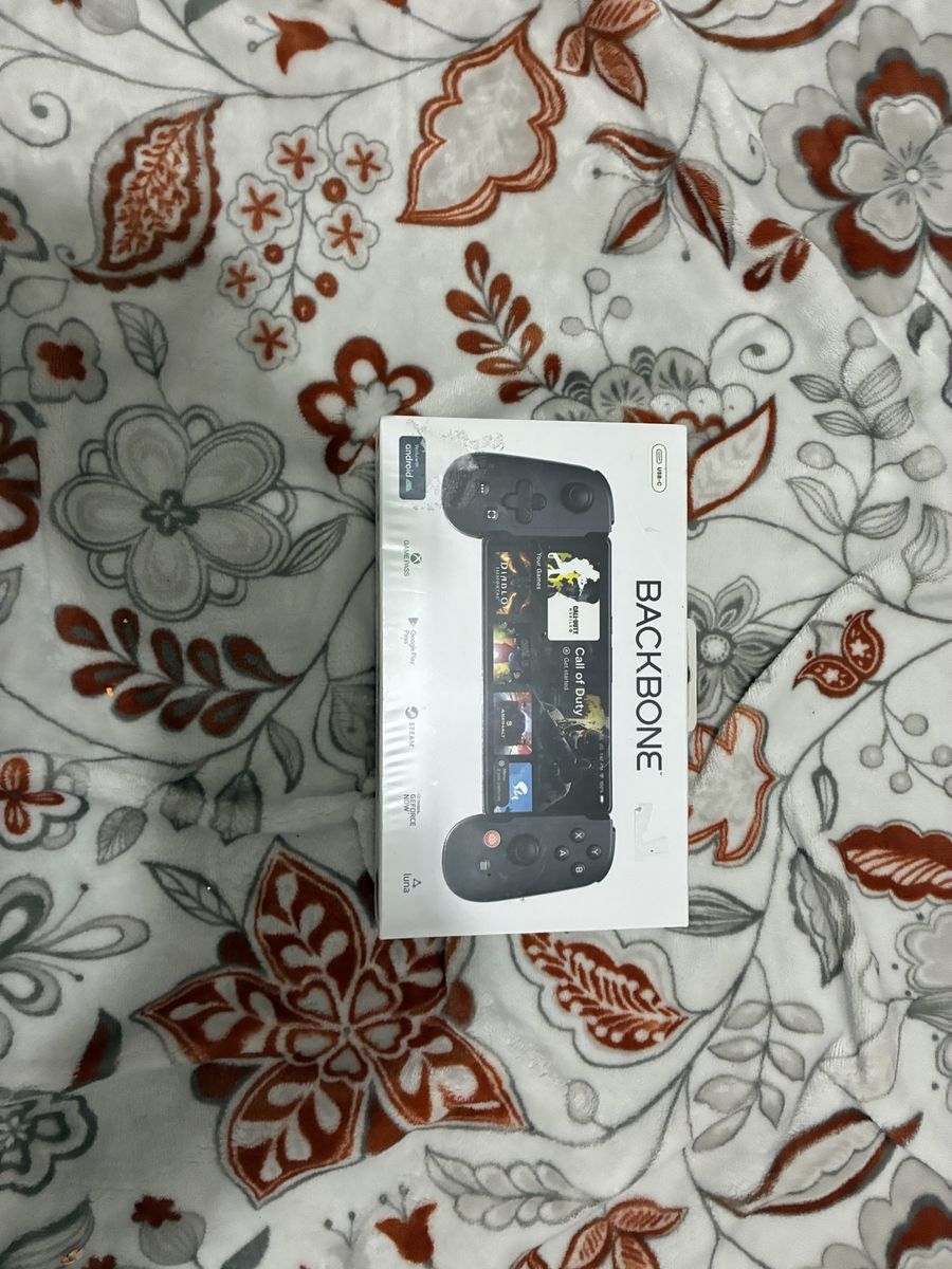 Backbone One Mobile Gaming Controller for Android/iPhone USB-C - Brand New, Sealed