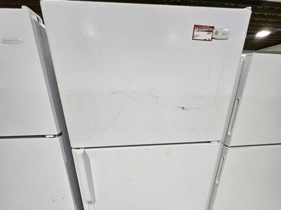 GE White Top-Freezer Refrigerator