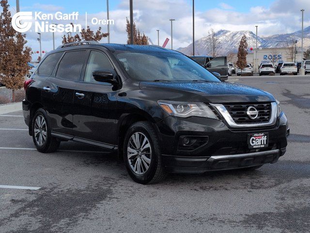 2019 Nissan Pathfinder S