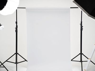 Kate Seamless Backdrop White 106.8 x32.8'