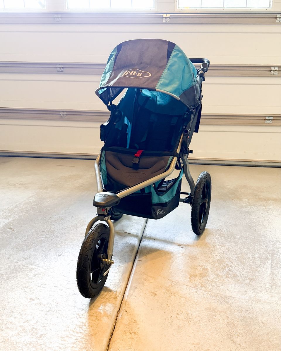 UPGRADED Bob Revolution Flex Stroller Including Accessories 