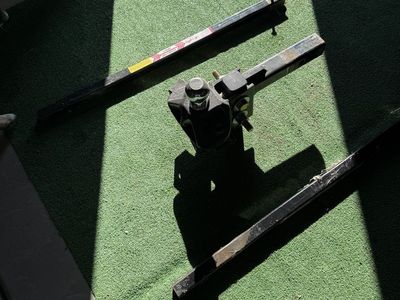 Equalizer Sway Control Hitch