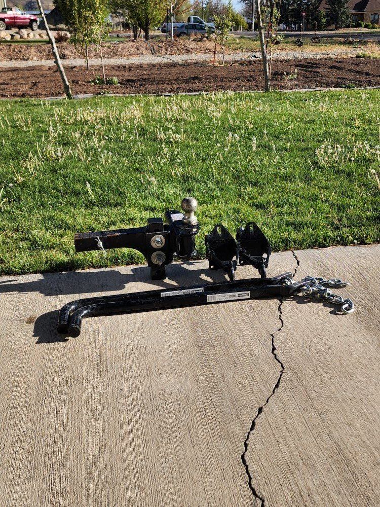 Equalizer / Stabilizer Hitch * Adjustable Drop