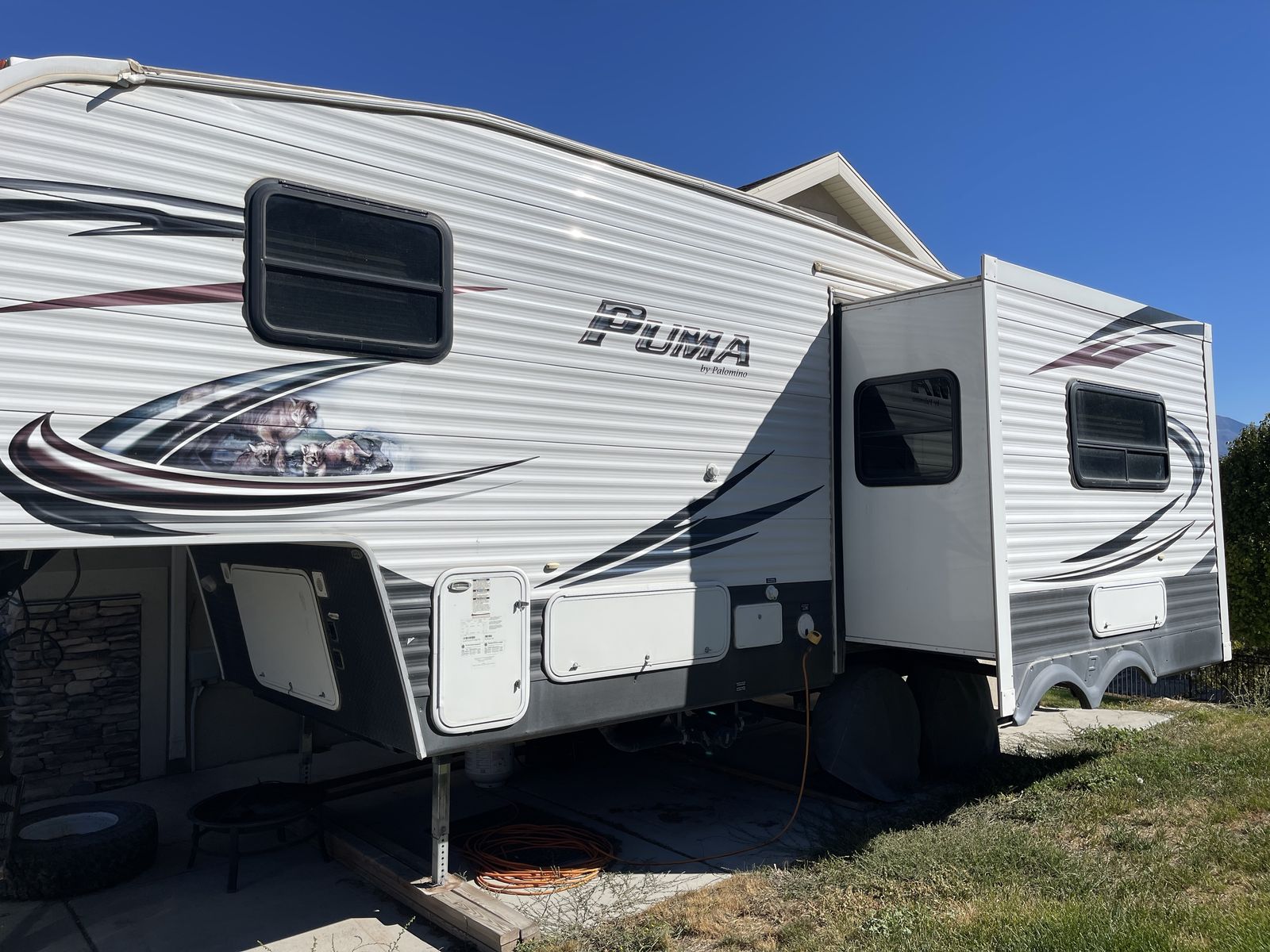 Palomino Puma 253FBS 2015