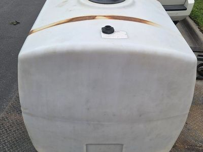 200 gallon water tank