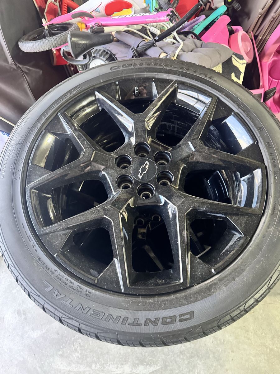 22” Chevy traverse rims and tires.