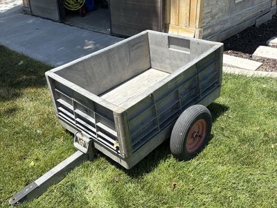 Rubbermaid Outdoor Utility Cart Trailer Wagon - Heavy-Duty Hauler for Yard & Garden