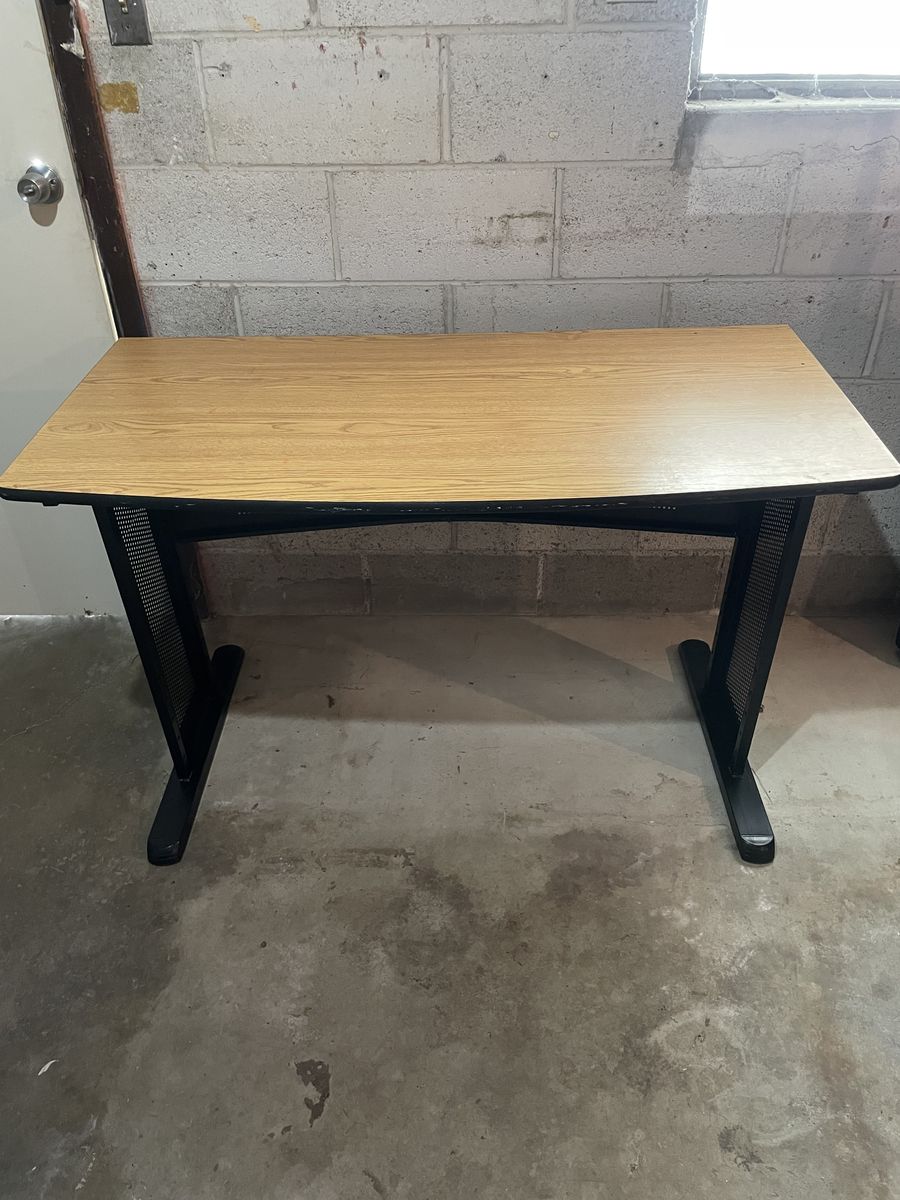 Desk Table