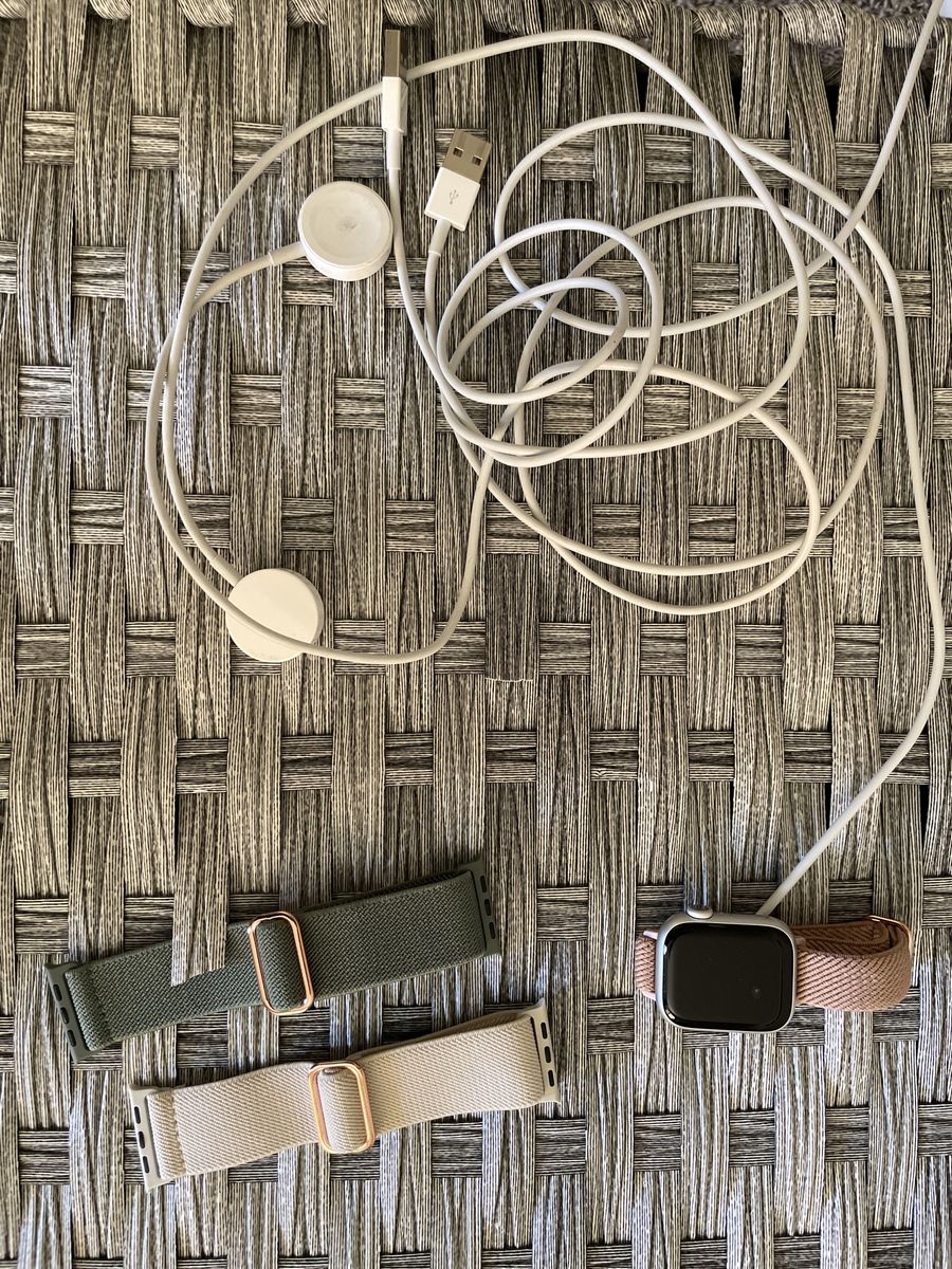 Apple Watch Series 8 41mm w/ 3 Bands & 3 Chargers