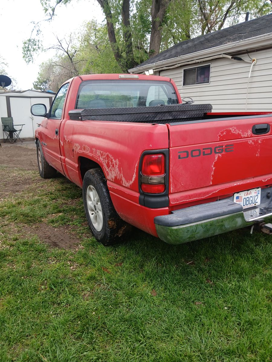 2000 DODGE RAM 1500 ST