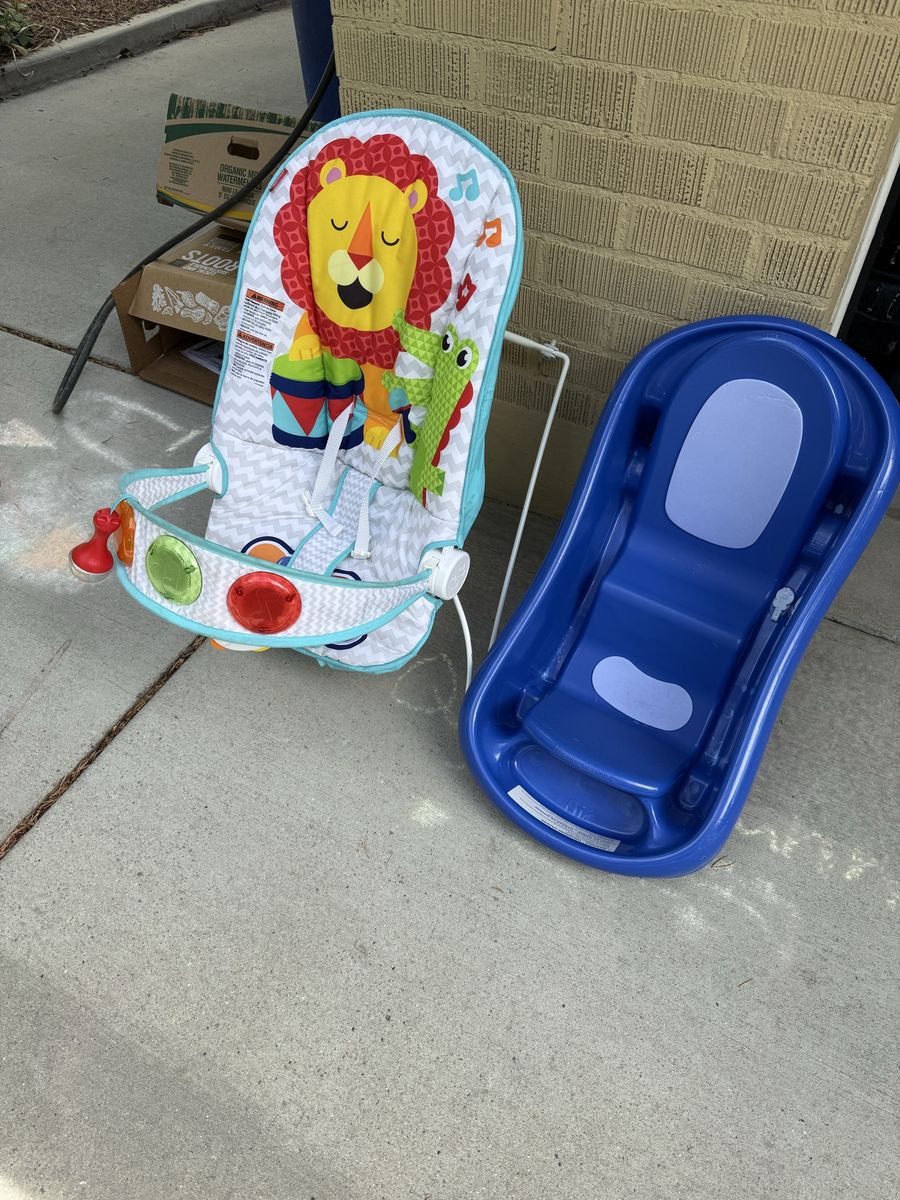 Free baby bouncer and bathtub