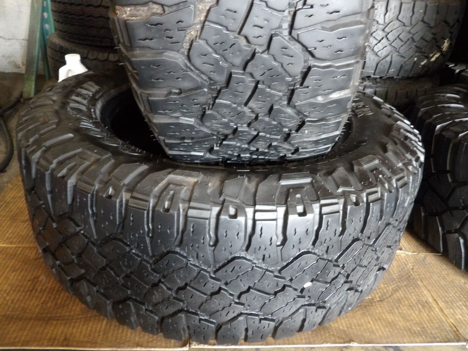 35X12.5R20 GOODYEAR WRANGLER DURATRAC RT PAIR OF TWO USED TIRES 