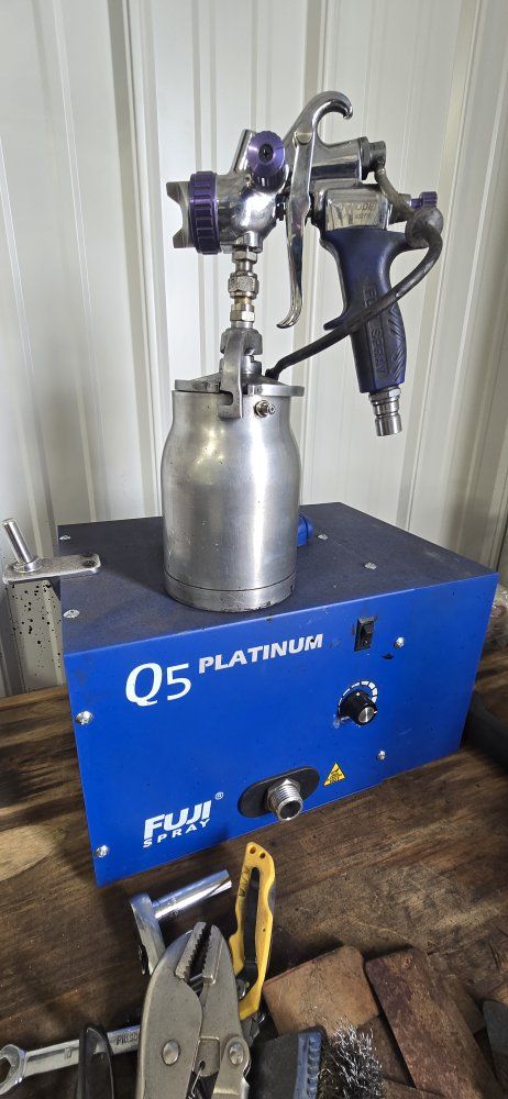 Fuji Spray Q5 Platinum HVLP Paint Spray System with GXPC Gravity Spray Gun and Accessories