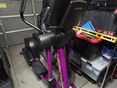 Life Fitness IntegritySeries Elliptical
