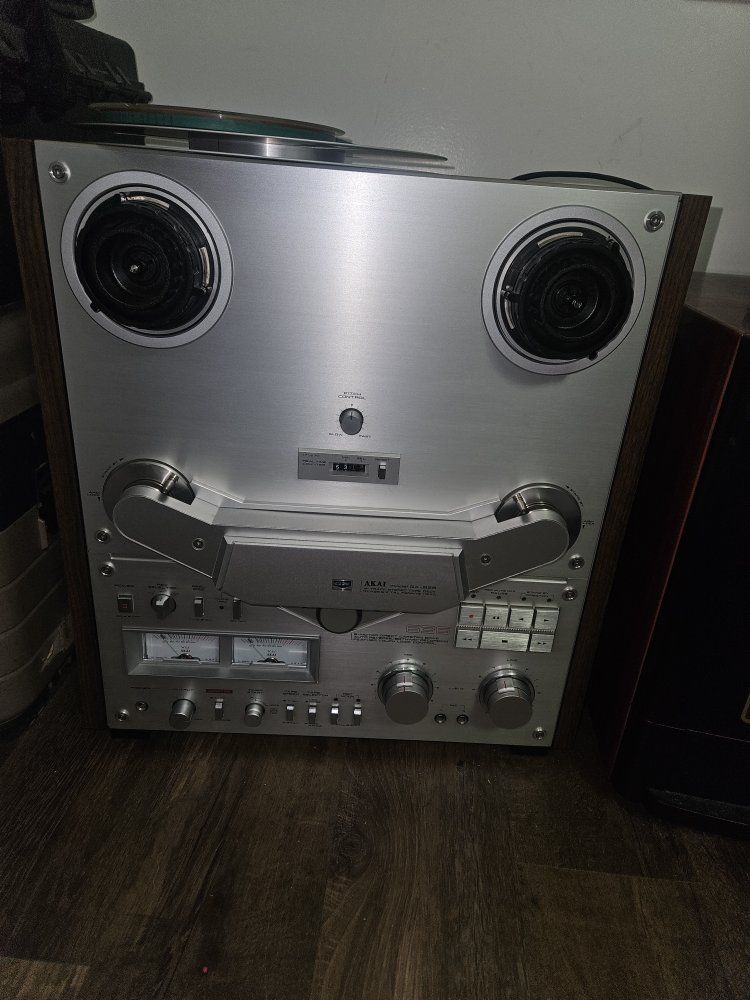 akai gx-636  real to real.