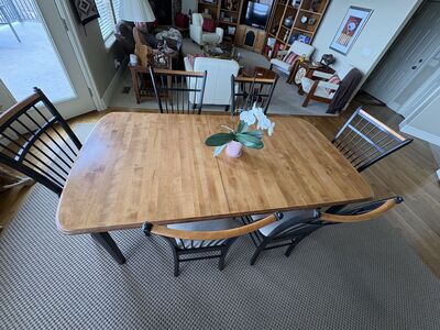 Bedard Dining Table and 6 chairs $500 cash/venmo in Draper