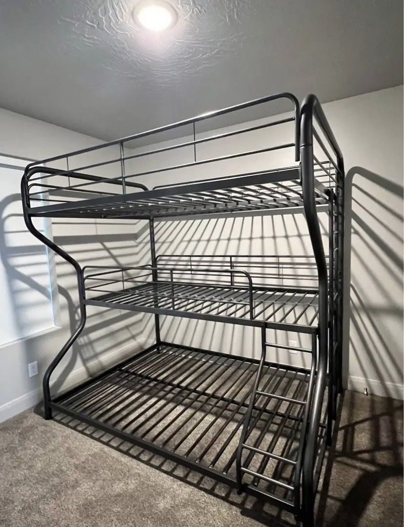 Triple Bunk Bed with 3 mattresses