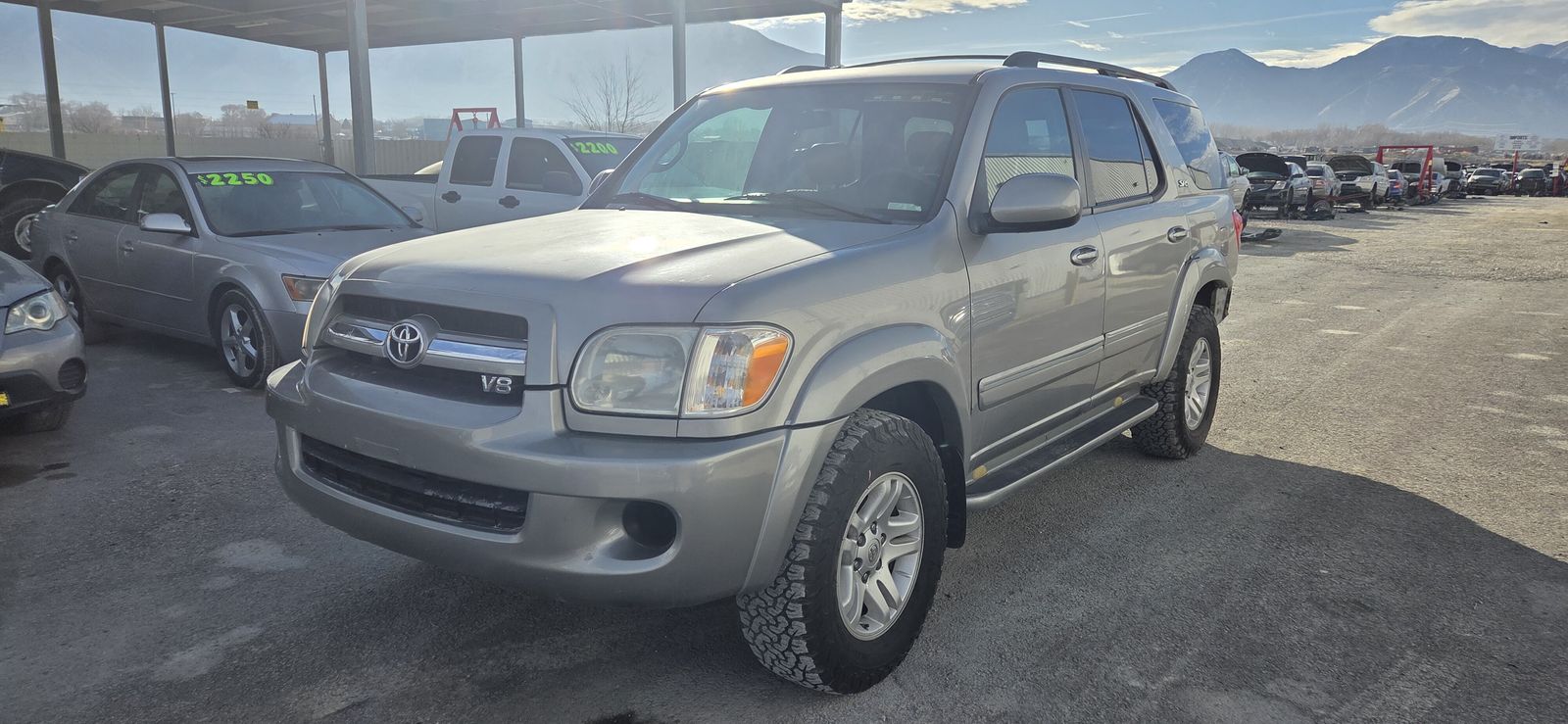 2005 TOYOTA SEQUOIA SR5