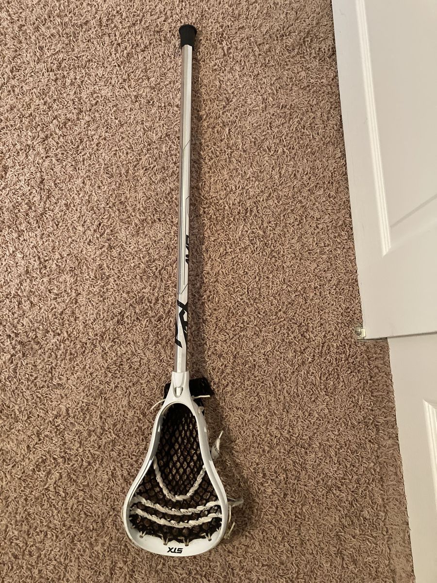 Men's lacrosse stick: STX AMP 41 inch lacrosse stick with Stinger head