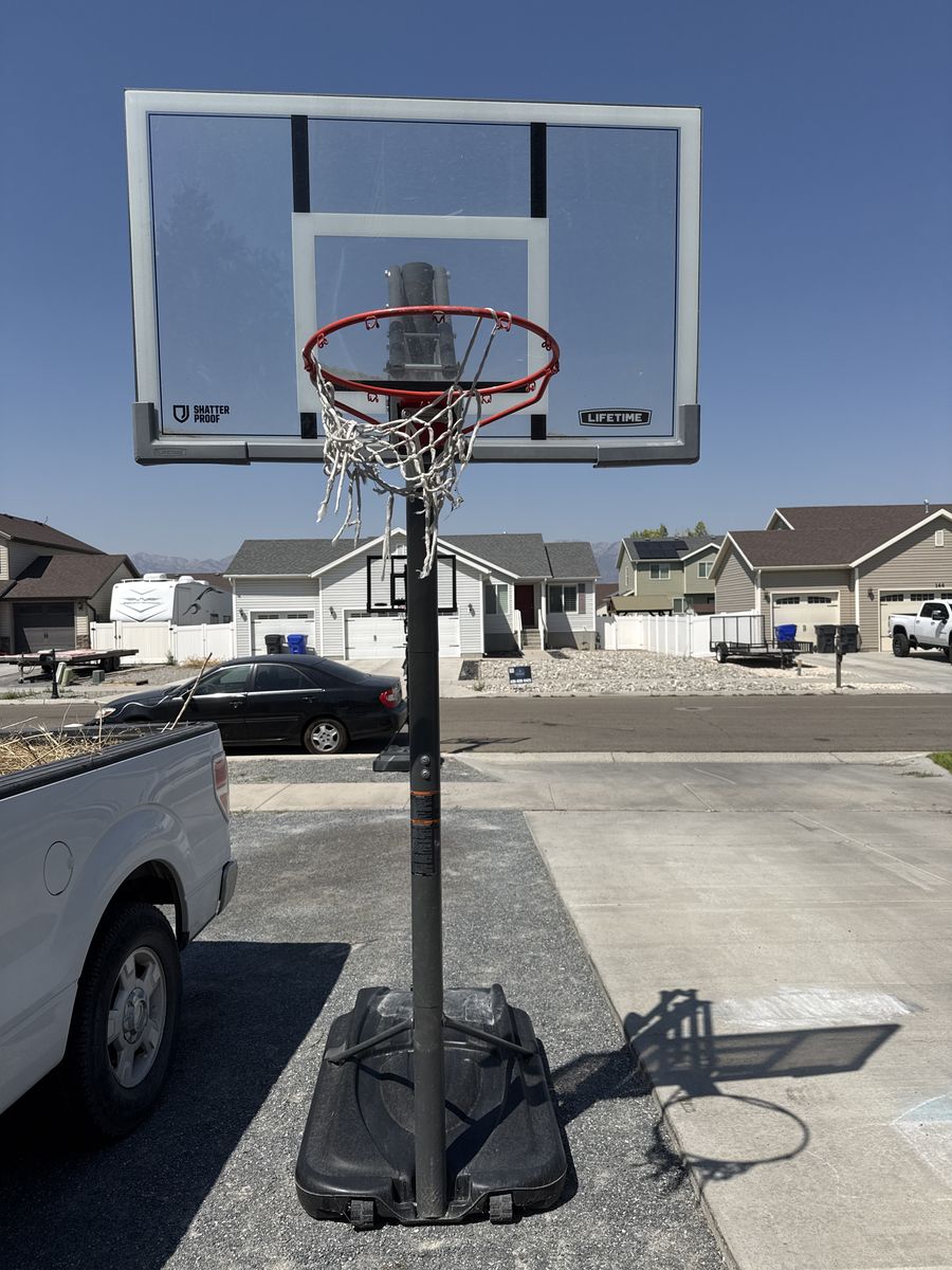 Outdoor Basketball Hoop