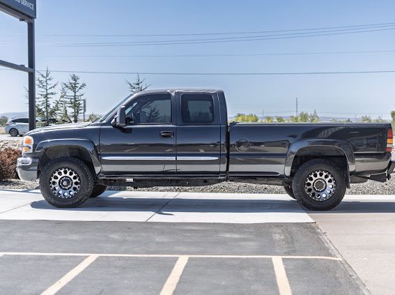 Main image 6
