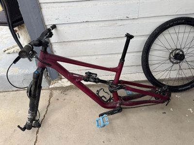 2021 Specialized Status 160