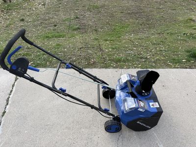 SnowJoe Snow Blower -Eletric