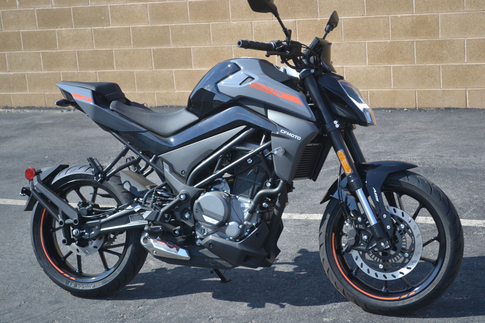 2023 CF Moto 300NK ABS - LOW MILES - 300 NK