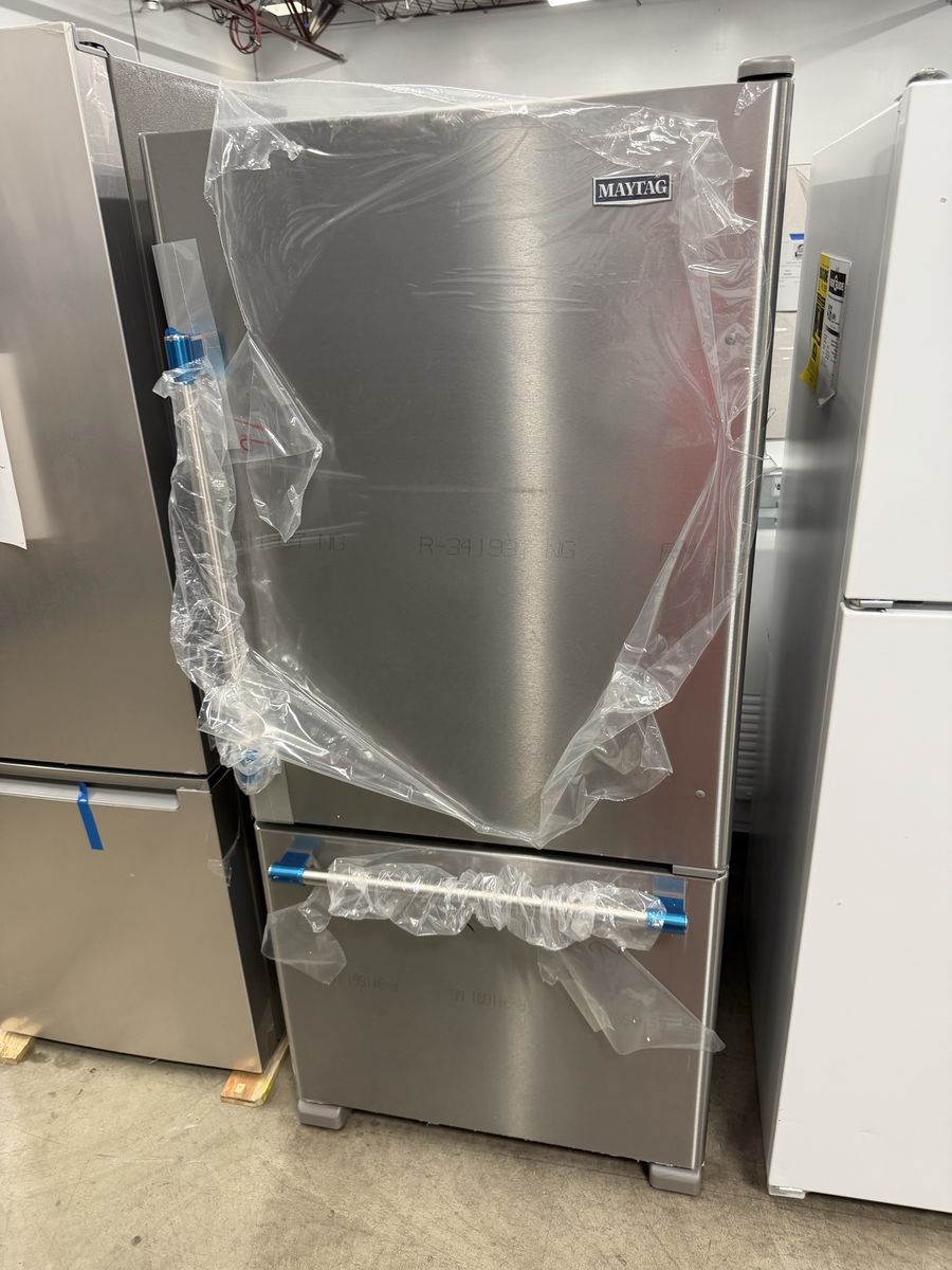 NEW MAYTAG 19 C FT STAINLESS BOTTOM FREEZER