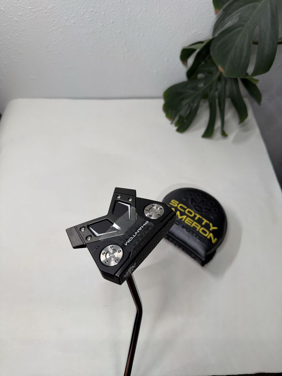 NEW 2026 Scotty Cameron Phantom Black 11 Limited Release 35” RH Putter