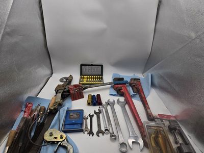 Craftsman, Unbranded Mixed Tool Lot w/ Wrenches, Files, Sockets, Gauges, Puller Kit, & More