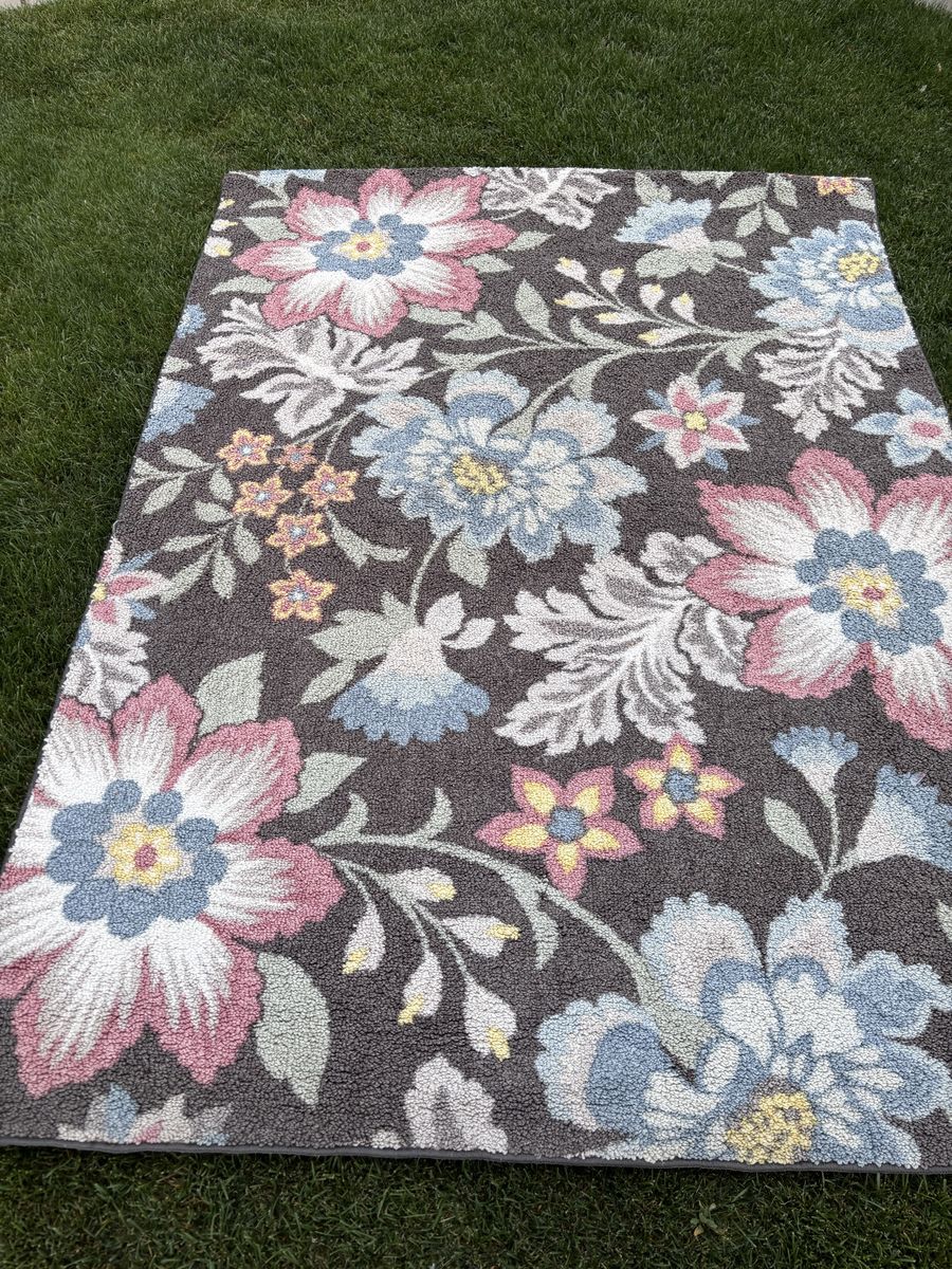 Brand New Farmhouse 5x7 Area Rug