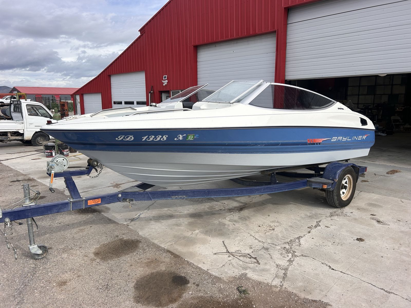 Bayliner Capri Boat with Trailer - Ready for the Water!