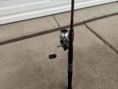 Ugly Stik fishing pole with Shimano reel