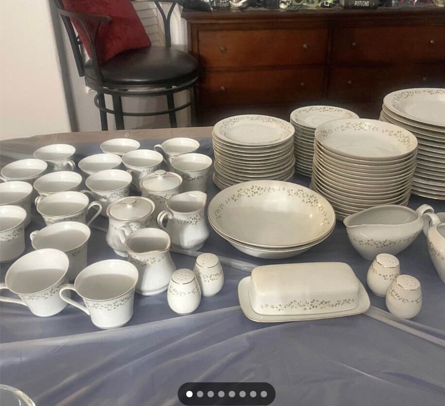 EKCO Fine Porcelain China 1306  Made In Japan