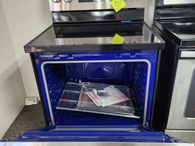 STUNNING BRAND NEW! LG THINQ STAINLESS STEEL GLASS TOP RANGE!