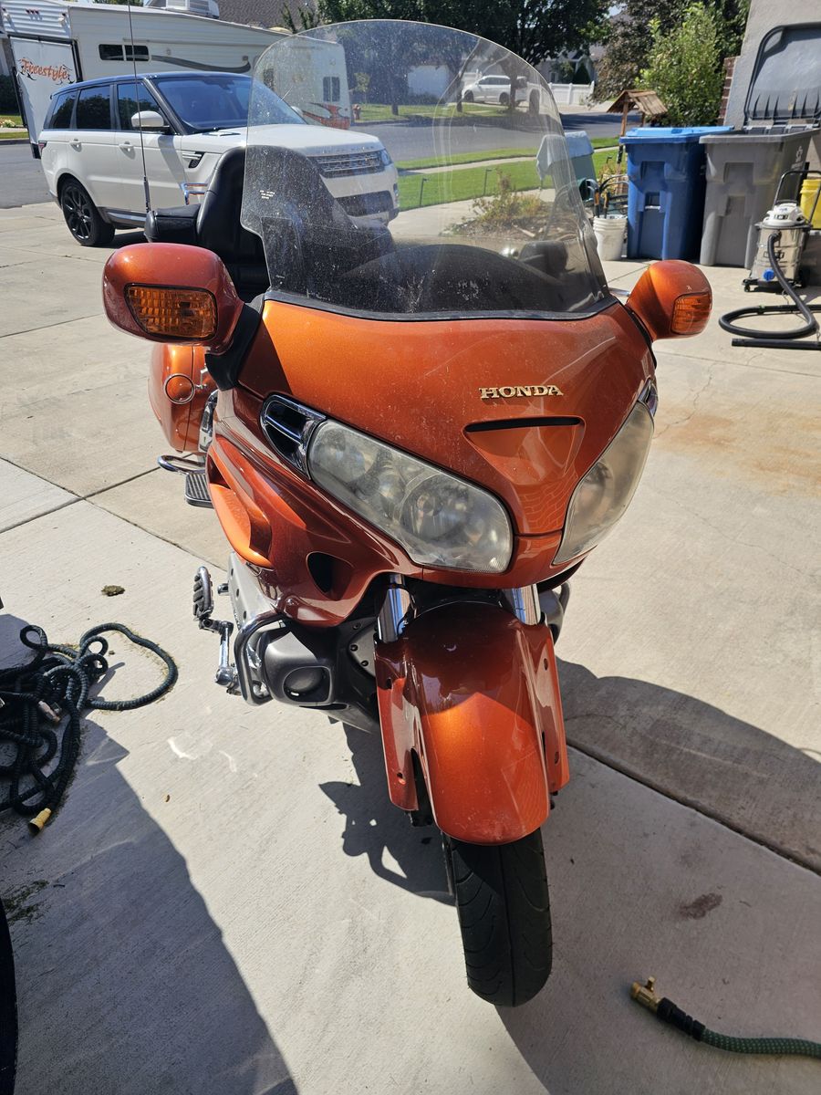 2002 Honda Goldwing Touring Motorcycle - Orange 92k miles