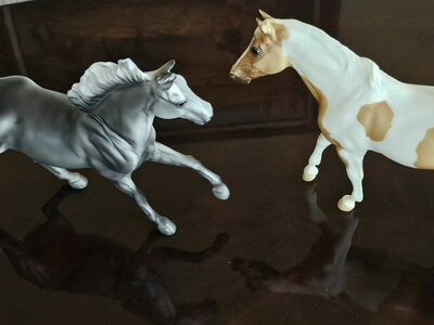 Breyer Horses 2 Pieces
