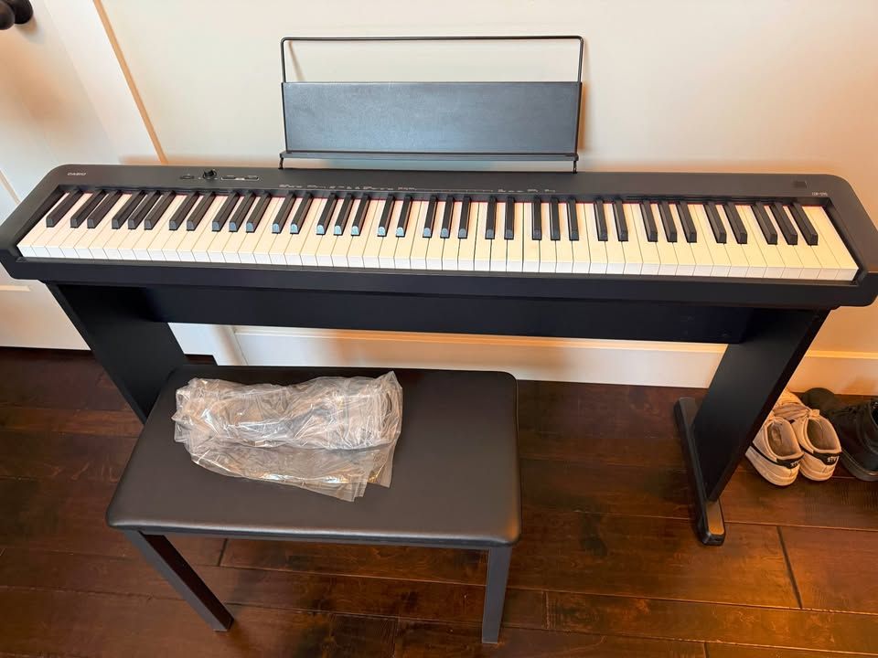 Casio CDP-S90 88-key Digital Piano/ keyboard Bundle.