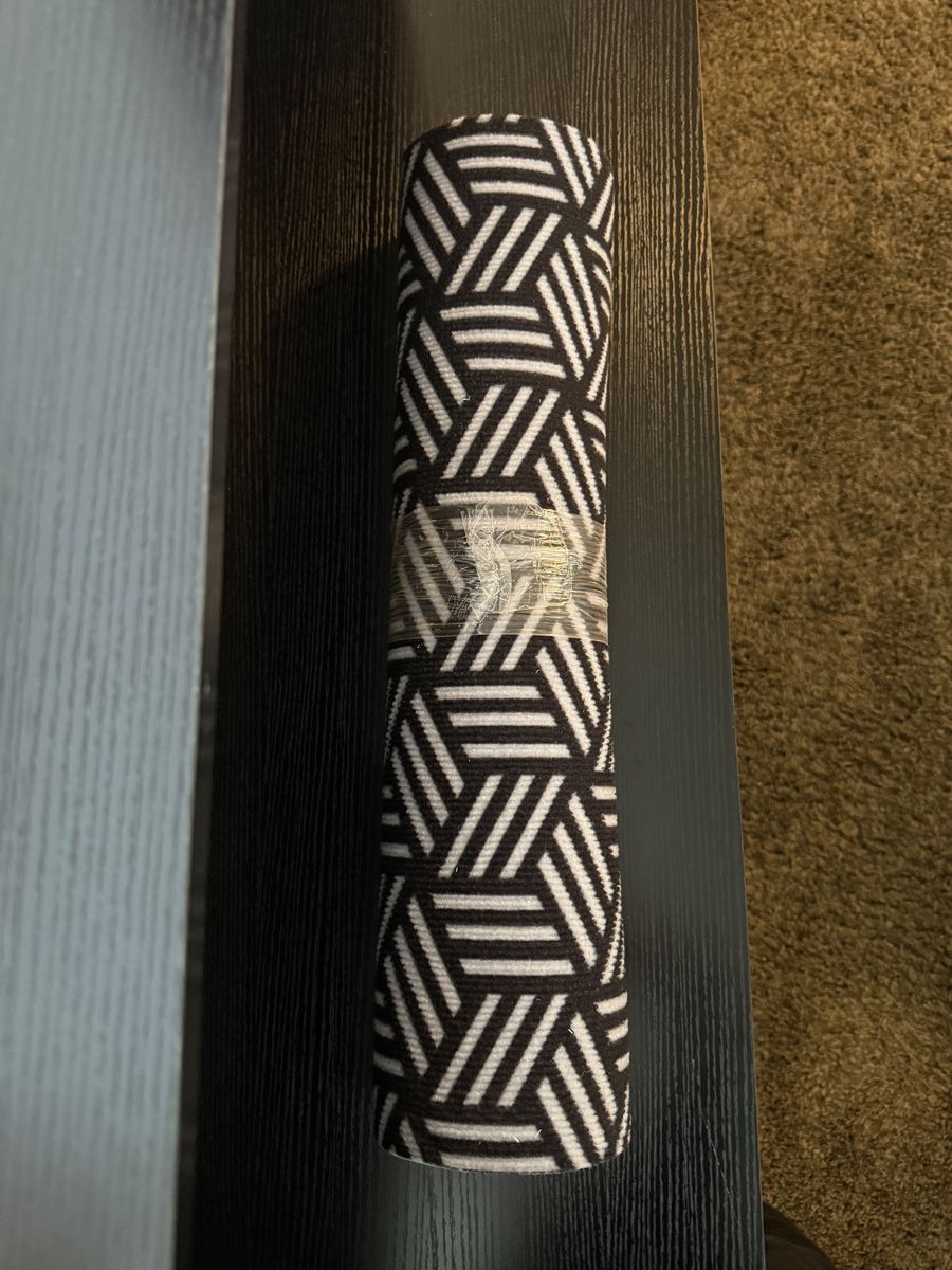 NEW 2' x 8' Black & Ivory Geometric Runner Rug – $40