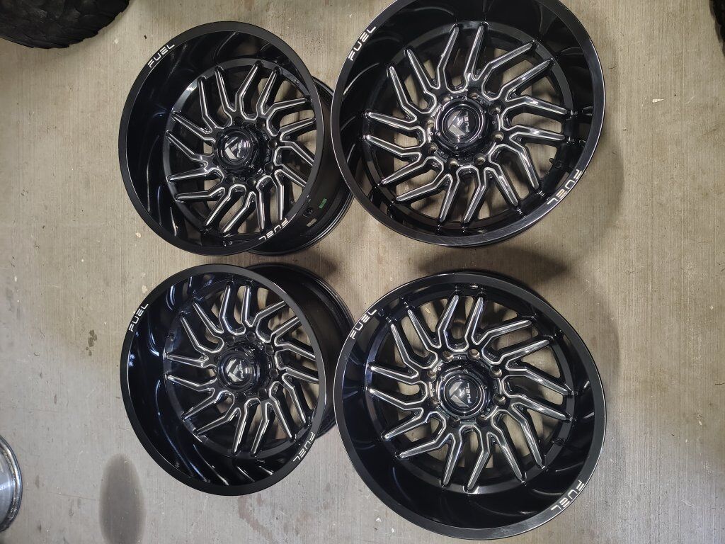 22x12 fuel Hurricane wheels 8x180