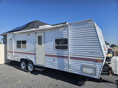 2000 Fleetwood RV Bumper Pull Travel Trailer - 24ft - Good Condition, Sleeps 4-5...maybe 6 if littles, AC, Awnings.