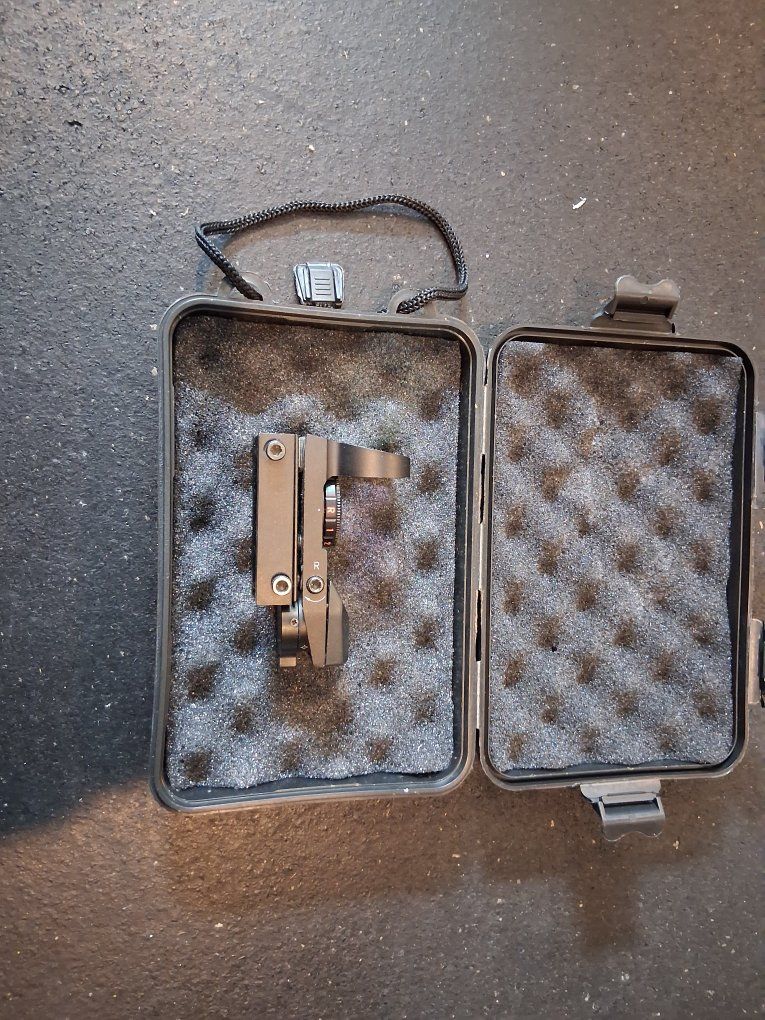 Unbranded Red Dot Sight for Hunting Equipment - Black And Case