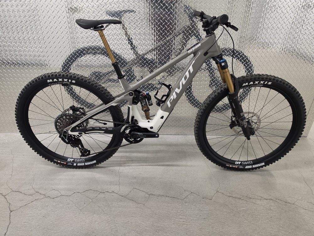 Pivot SLAM Medium SL/AM pro XO