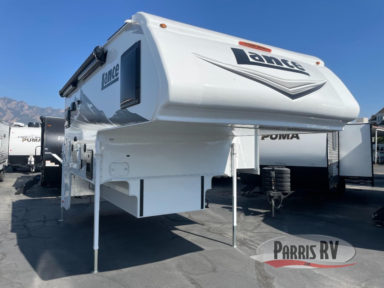 New 2027 Lance Lance Truck Campers 975