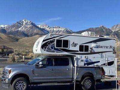 Like New 2020 Arctic Fox 811