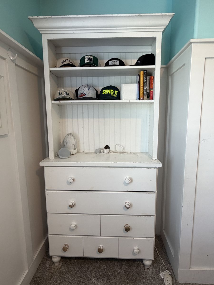 CUSTOM-BUILT DRESSER & REMOVABLE HUTCH/SHELF