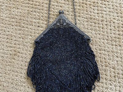 Stunning Triangle Shaped Silver Framed Purse/Handbag - Antique