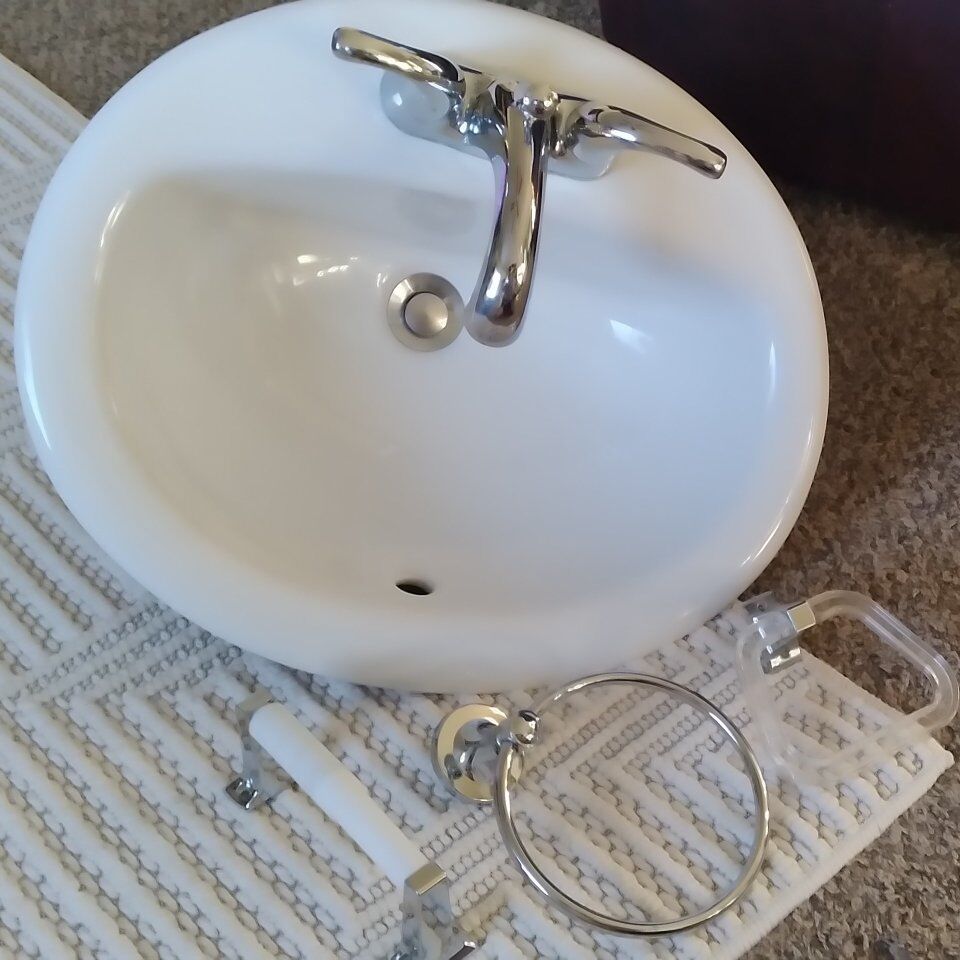 White Oval Bathroom Sink w/ Faucet and Extras